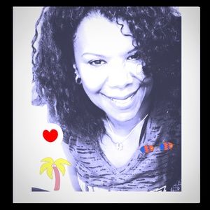 🆕NEW LISTINGS ADDED WEEKLY! Great brands like NIKE , SPANX & FREE PEOPLE. CHECK